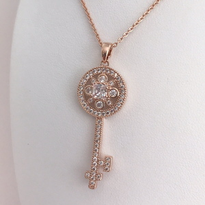 Gorgeous, Delicate and Fine Key Rhinestone Necklace